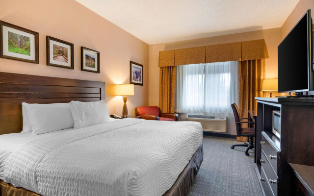 photo 5 of Clarion Pointe Medford
