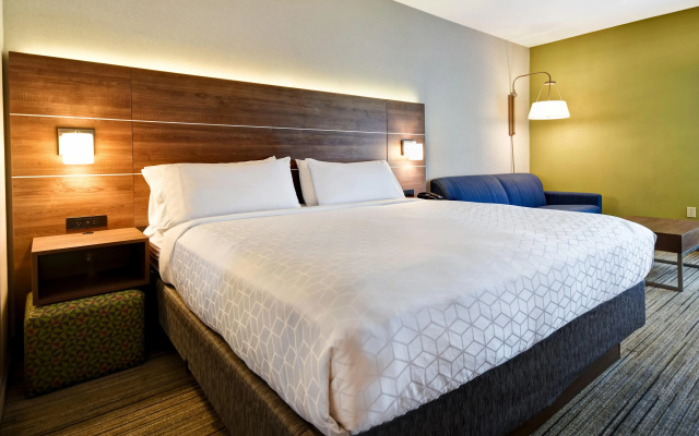 photo 3 of Holiday Inn Express Newport North - Middletown by IHG