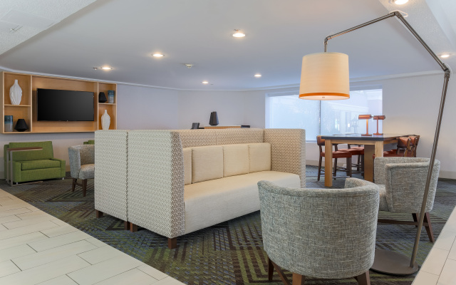 photo 2 of Holiday Inn Express Milwaukee-West Medical Center by IHG