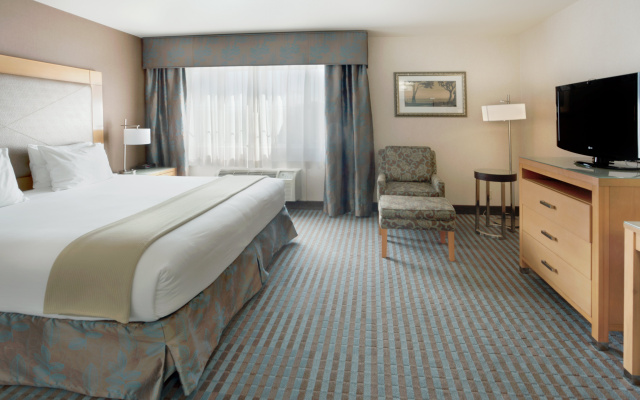 photo 5 of Holiday Inn Express Monterey-Cannery Row by IHG