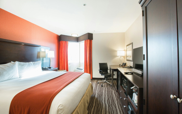 photo 3 of Holiday Inn Express Mountain View - S Palo Alto by IHG