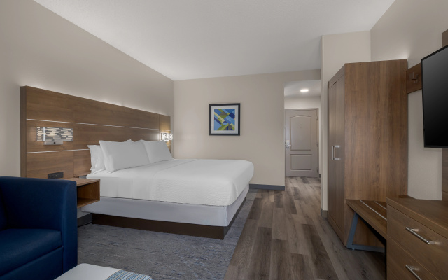 photo 4 of Holiday Inn Express Myrtle Beach-Broadway at the Beach by IHG