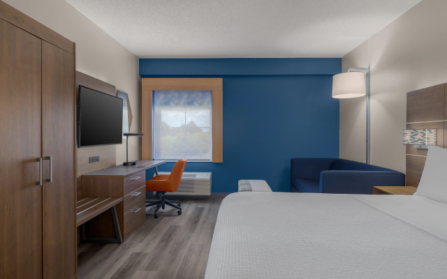 photo 5 of Holiday Inn Express Myrtle Beach-Broadway at the Beach by IHG