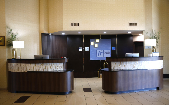 photo 2 of Holiday Inn Express Hotel Naples Downtown - 5th Avenue