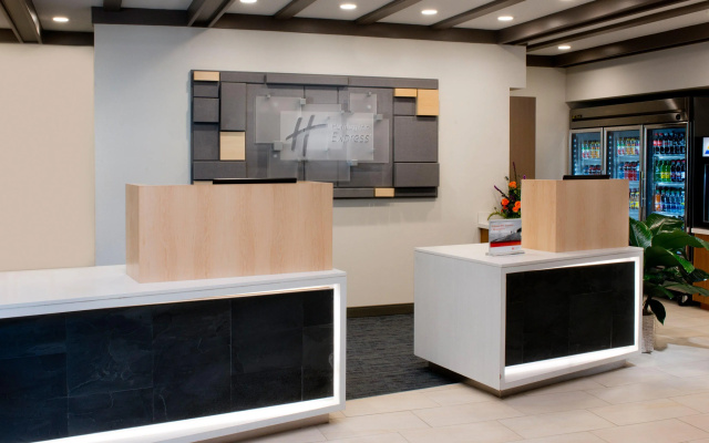 photo 2 of Holiday Inn Express Nashville Airport by IHG