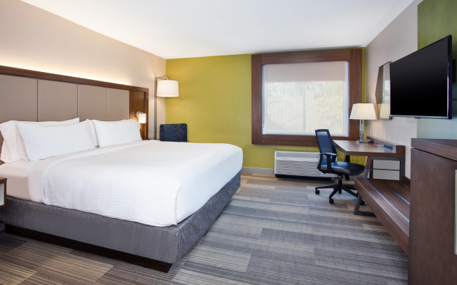 photo 3 of Holiday Inn Express Nashville Airport by IHG
