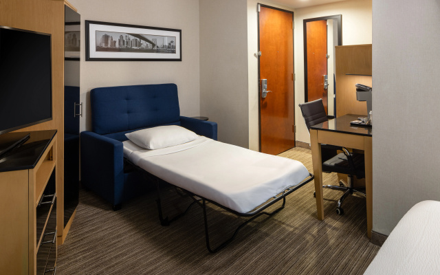 photo 3 of Holiday Inn Express New York City- Wall Street by IHG