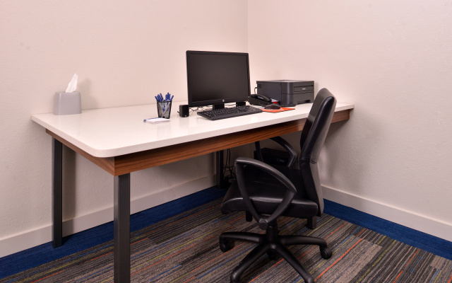 photo 5 of Holiday Inn Express & Suites North Kansas City by IHG