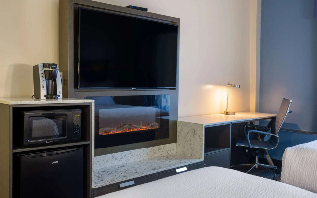 photo 3 of Days Hotel by Wyndham North Bergen NYC Area