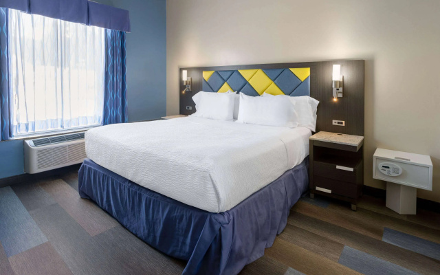 photo 4 of Days Hotel by Wyndham North Bergen NYC Area