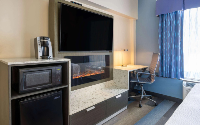 photo 5 of Days Hotel by Wyndham North Bergen NYC Area