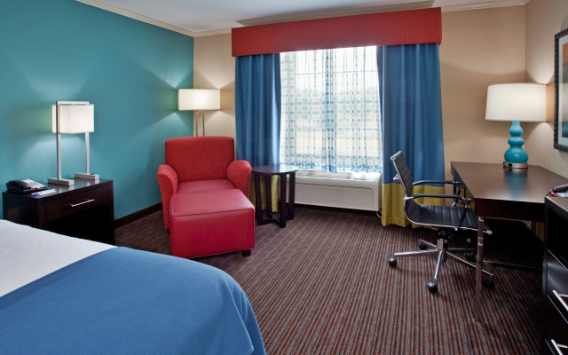 photo 4 of Holiday Inn Express North Kansas City