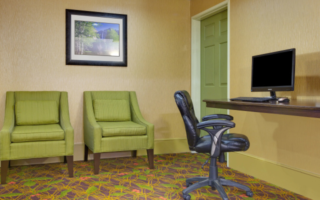 photo 3 of Holiday Inn Express Oakdale by IHG