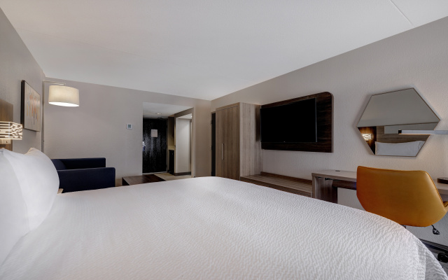 photo 5 of Holiday Inn Express & Suites Central Omaha by IHG