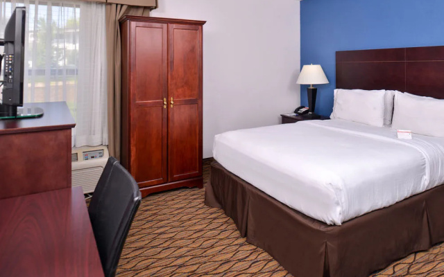 photo 4 of Holiday Inn Express & Suites Central Omaha by IHG