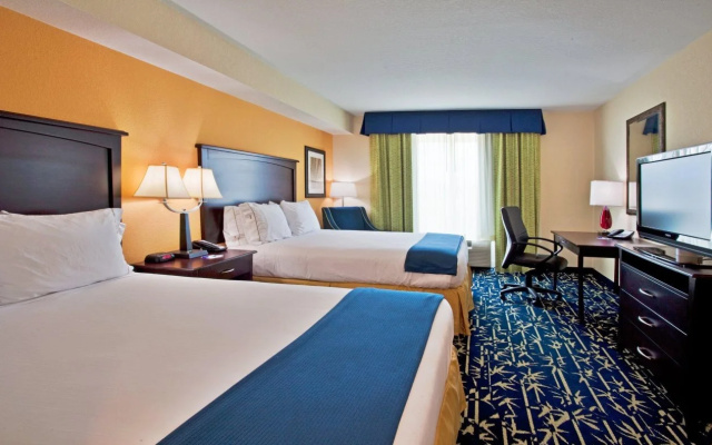 photo 3 of Holiday Inn Express Orlando - Apopka