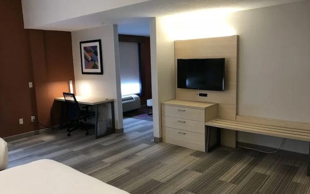 photo 5 of Holiday Inn Express Orlando S. Davenport