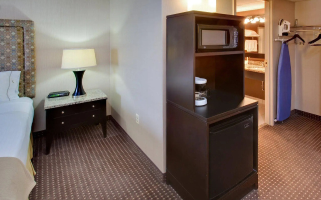 photo 3 of Holiday Inn Express Palatine