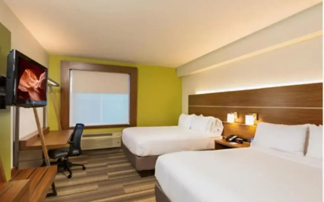 photo 3 of Holiday Inn Express Peoria North Glendale