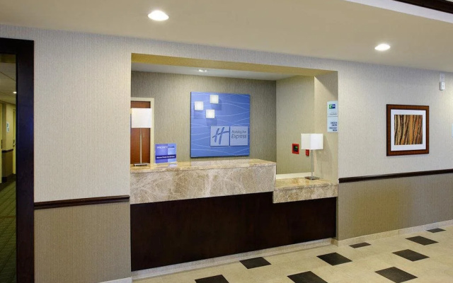 photo 2 of Harbor Pointe Inn PHL Airport