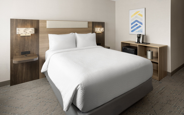 photo 3 of Holiday Inn Express Philadelphia - Penns Landing by IHG