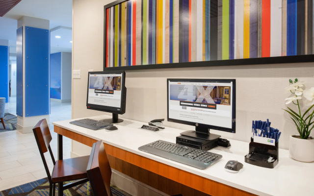photo 4 of Holiday Inn Express & Suites Phoenix - Glendale Sports Dist by IHG