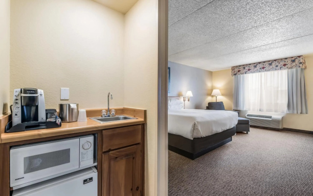 photo 5 of Red Lion Inn & Suites Goodyear Phoenix