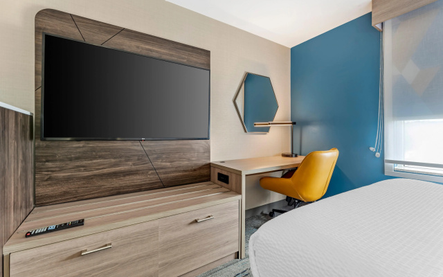 photo 5 of Holiday Inn Express Pittsburgh East - Mall Area, an IHG Hotel