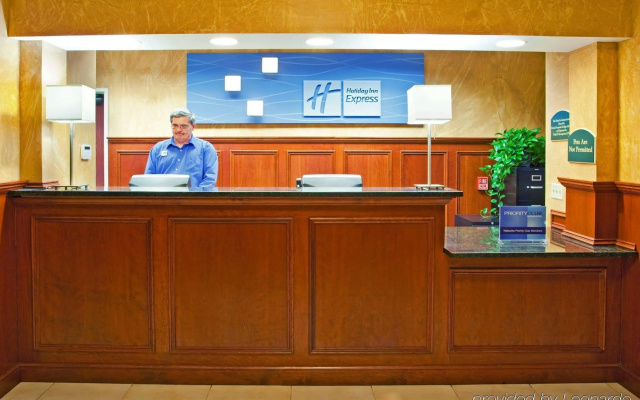 photo 2 of Holiday Inn Express Pittsburgh-Bridgeville by IHG