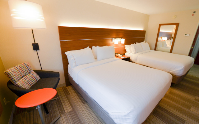 photo 4 of Holiday Inn Express Pittsburgh-Bridgeville by IHG