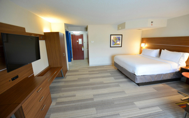 photo 5 of Holiday Inn Express Pittsburgh-Bridgeville by IHG