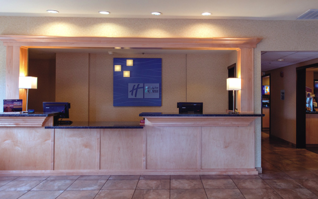 photo 2 of Holiday Inn Express Portland East - Troutdale by IHG