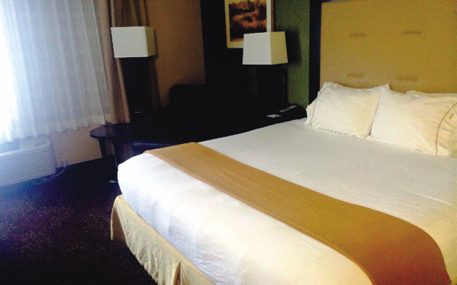 photo 3 of Holiday Inn Express Portland East - Troutdale by IHG