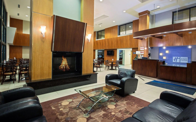 photo 2 of Holiday Inn Express Rolling Meadows - Schaumburg Area by IHG
