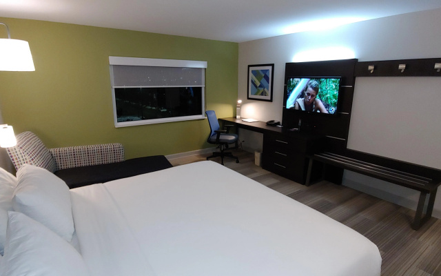 photo 4 of Holiday Inn Express Rolling Meadows - Schaumburg Area by IHG