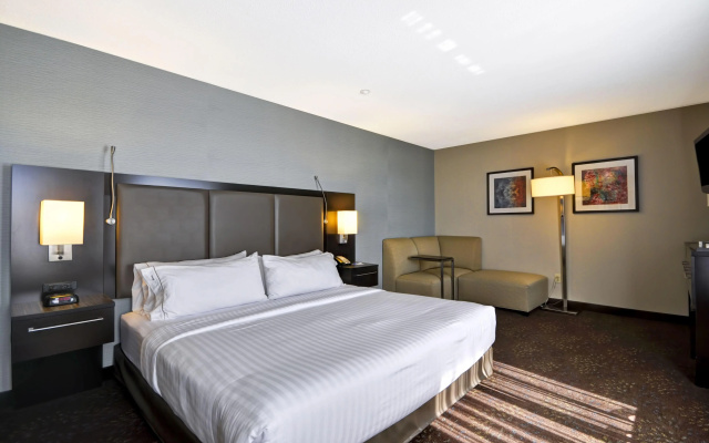 photo 3 of Holiday Inn Express Romulus / Detroit Airport by IHG