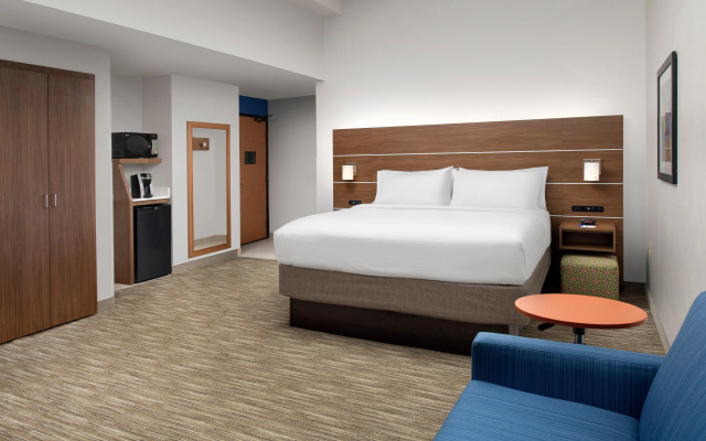 photo 3 of Holiday Inn Express San Antonio N-Riverwalk Area by IHG