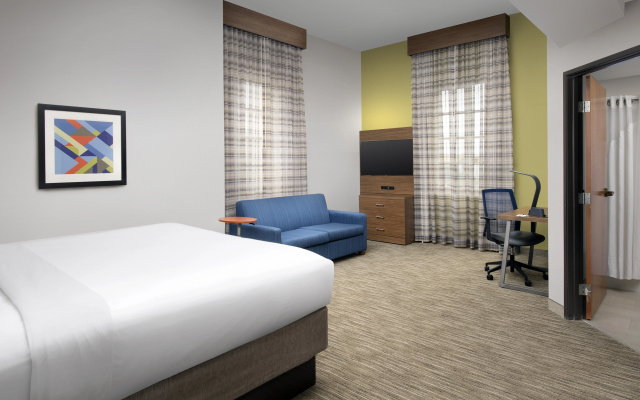 photo 5 of Holiday Inn Express San Antonio N-Riverwalk Area by IHG