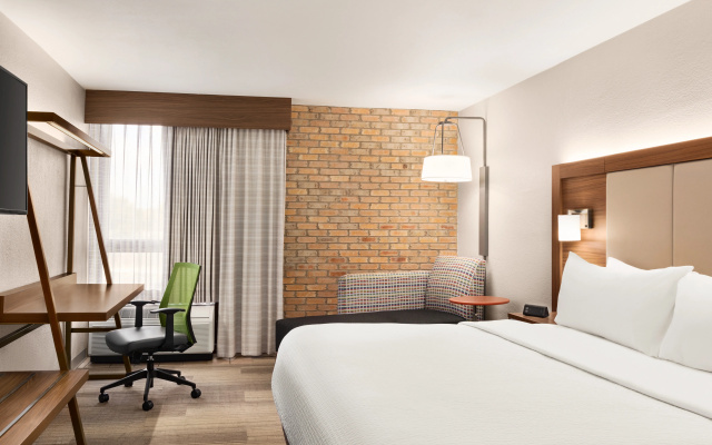 photo 3 of Holiday Inn Express San Antonio-Airport by IHG