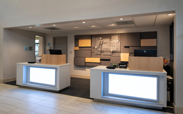 photo 2 of Holiday Inn Express San Francisco Airport South by IHG