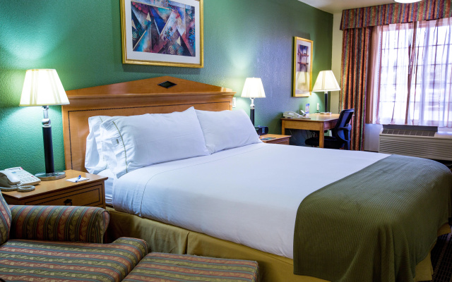 photo 4 of SureStay Plus Hotel by Best Western San Jose Central City