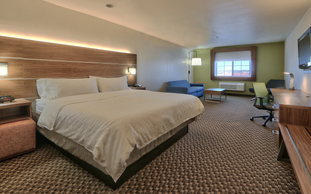 photo 3 of Holiday Inn Express SANTA ROSA by IHG