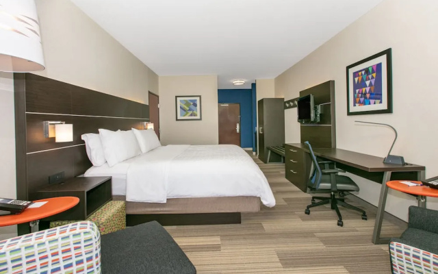 photo 3 of Holiday Inn Express Hotel & Suites Seaside - Convention Center
