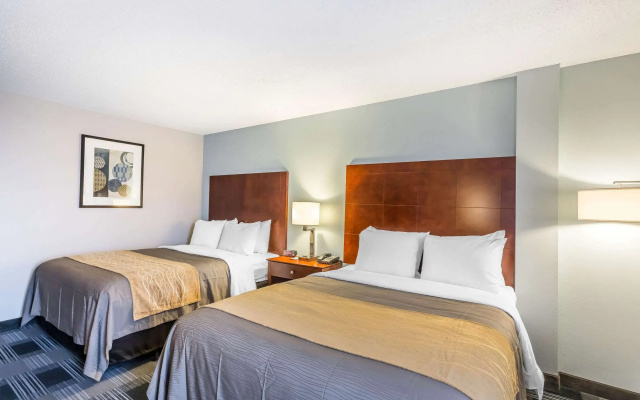 photo 3 of Comfort Inn SW Omaha I-80