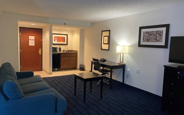 photo 3 of Holiday Inn Express St. Louis Airport - Maryland Heights