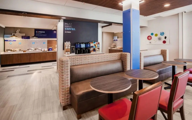 photo 2 of Holiday Inn Express & Sts San Jose Silicon Valley