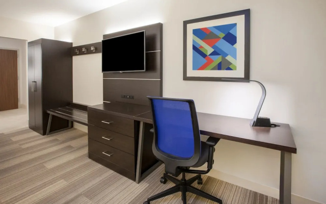 photo 4 of Holiday Inn Express & Sts San Jose Silicon Valley