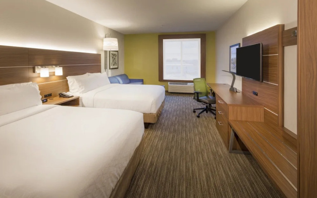 photo 4 of Holiday Inn Express And Suites Seattle South Tukwila