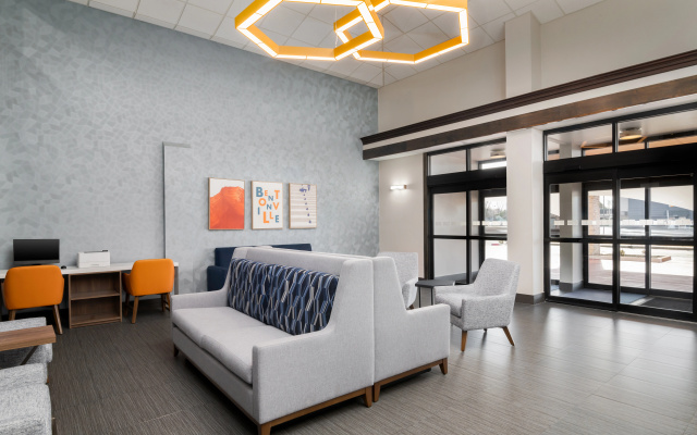 photo 2 of Holiday Inn Express Hotel & Suites Bentonville by IHG