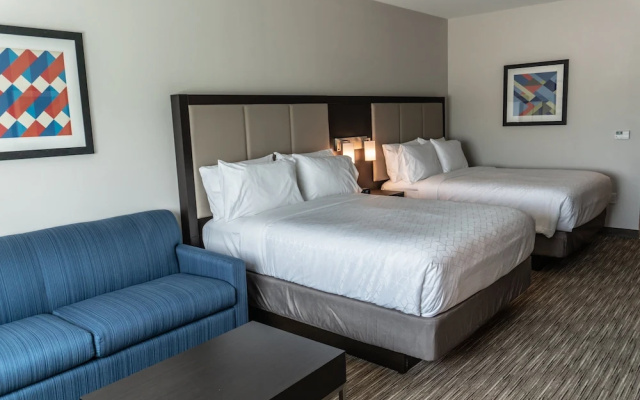 photo 4 of Holiday Inn Express and Suites Birmingham - Homewood, an IHG